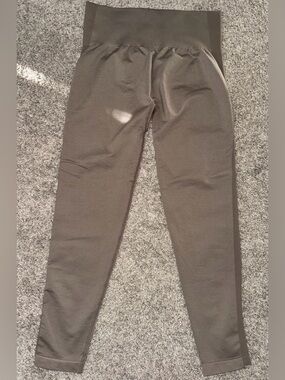 Women’s NVGTN contour leggings